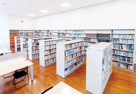 ライブラリー（図書室）